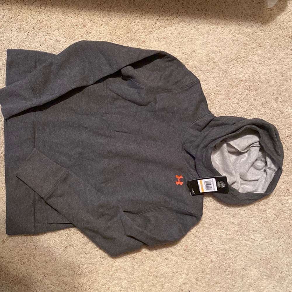 Under Armour BNWT youth small for girls. Very soft and comfy